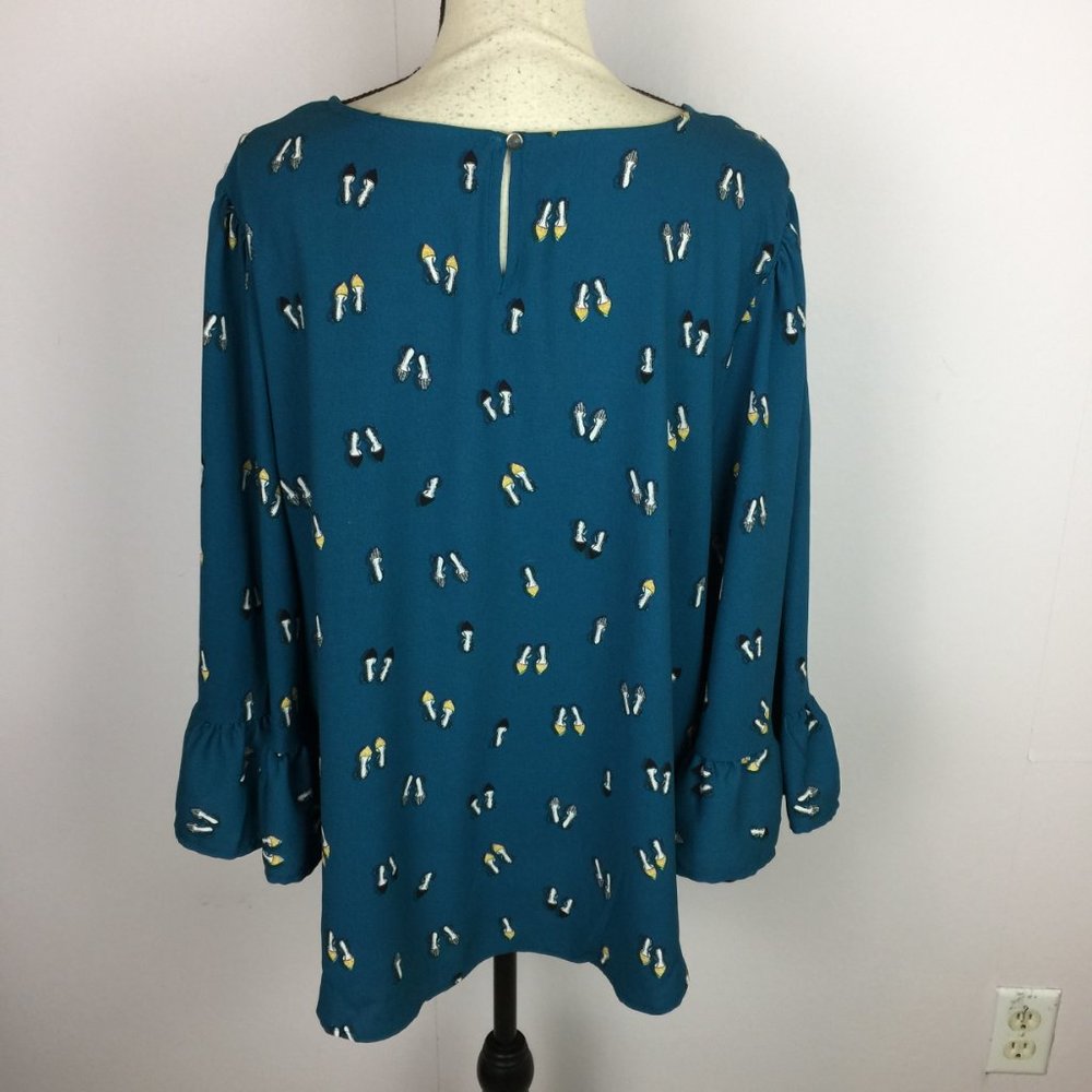 Apt 9 Blouse Top XXL 2XL Womans Blue Shoe Print Long Flare Bell Sleeve Ruffle - Picture 7 of 15